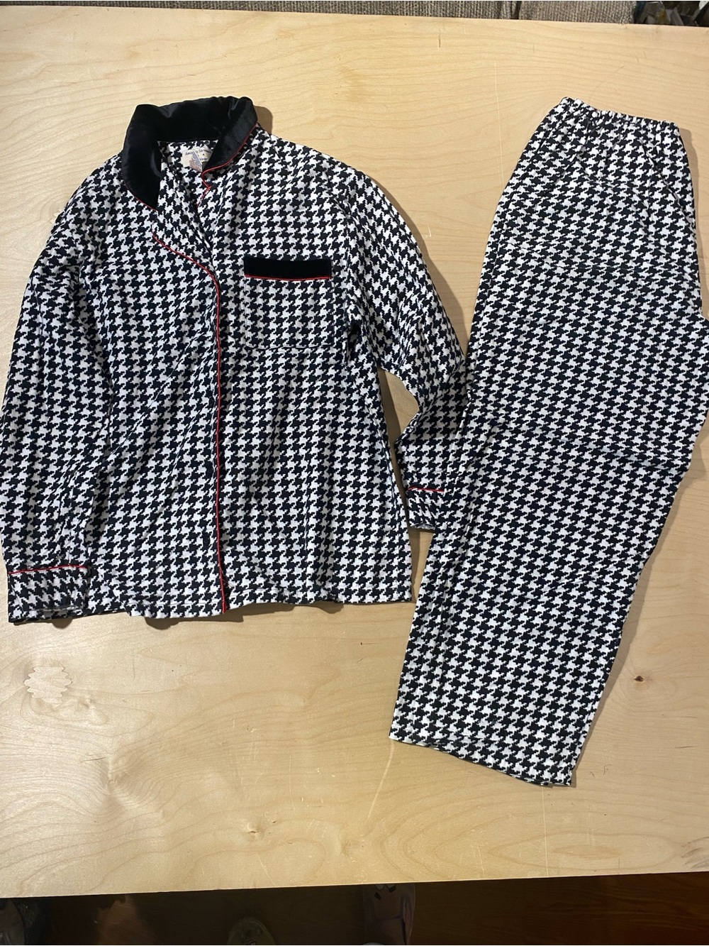 Amanda Stewart Houndstooth Pajama Set - Black & White Medium (SH)